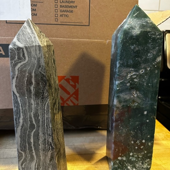 2X Natural Stone Obelisk Large - Home Decor - Picture 3 of 7